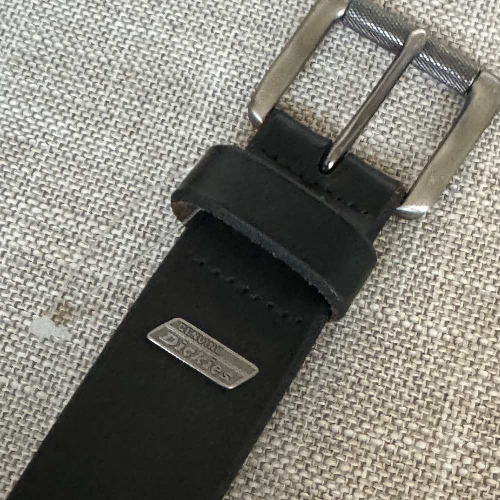 Dickies genuine leather belt size 40 - Picture 1 of 8